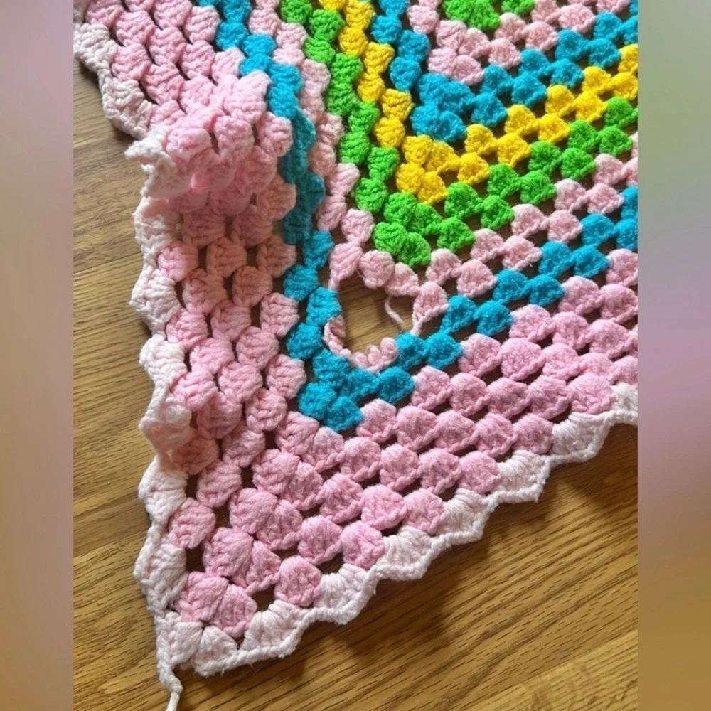 Vintage Crochet Granny Square Afghan Blanket Throw Pastel Colored Quilt
